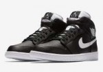 air-jordan-1-mid-black-white-554724-038-1.jpg