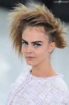 1363245-model-cara-delevingne-displays-a-950x0-1.jpg