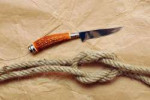 depositphotos4720052-stock-photo-hunting-knife-and-rope.jpg