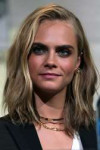 800px-CaraDelevingnebyGageSkidmore.jpg