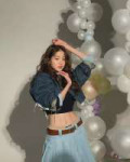 jang-won-young-miumiu-11062022-4.webp