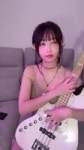  이 기타는 왜 소리가 안나요 #qwer #마젠타 #shorts #bass #guitar.mp4