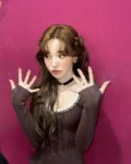 231120-Wendy-Instagram-Update-with-Red-Velvet-documents-7.jpeg