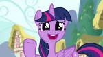 TwilightsmilingandwavingfacetiouslyS4E25.png