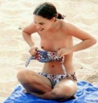 Natalie-Portman-Topless-01-977x1024.jpg