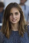 Ana-de-Armas-Shoulder-Lenght-Hairstyle.jpg