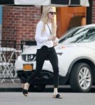 amanda-seyfried-out-in-west-hollywood-03-09-2018-0.jpg