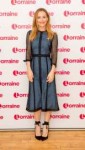 leslie-mann-appeared-on-lorraine-tv-show-in-london-03-20-20[...].jpg