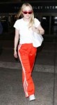 dakota-fanning-at-los-angeles-international-airport-04-20-2[...].jpg