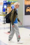 cara-delevingne-arrives-at-jfk-airport-in-nyc-04-21-2018-4.jpg