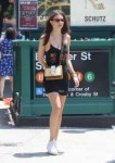 emily-ratajkowski-summer-street-style-little-italy-in-new-y[...].jpg