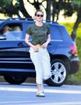 kristen-stewar-out-shopping-in-los-angeles-06-22-2018-7.jpg