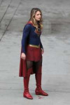 melissa-benoist-on-the-set-of-supergirl-in-vancouver-10-30-[...].jpg