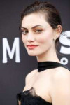 phoebe-tonkin-bloom-world-premiere-in-sydney-3.jpg