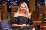 margot-robbie-at-tonight-show-starring-jimmy-fallon-12-03-2[...].jpg