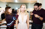 kristen-bell-prepping-for-2019-golden-globe-awards-11.jpg