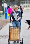 emma-roberts-out-in-la-01-13-2019-0.jpg