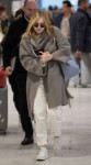 dakota-fanning-arrive-at-cdg-airport-in-paris-01-21-2019-5.jpg