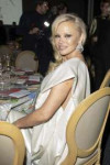 pamela-anderson-diner-de-la-mode-at-paris-fashion-week-01-2[...].jpg