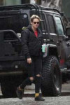 kristen-stewart-and-sara-dinkin-east-village-in-nyc-01-24-2[...].jpg