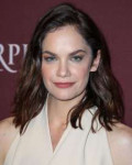 ruth-wilson-masterpiece-photocall-at-the-2019-winter-tca-pr[...].jpg