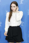 zoe-kazan-the-kindness-of-strangers-photocall-in-berlin-02-[...].jpg