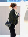 pregnant-kate-mara-out-for-lunch-in-los-angeles-02-06-2019-9.jpg