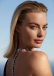 margot-robbie-harper-s-bazaar-magazine-december-2018-januar[...].jpg