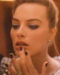 margot-robbie-getting-ready-for-bafta-by-chanel-february-20[...].jpg