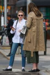 julia-garner-is-out-in-busy-new-york-city-waiting-curbside-[...].jpg