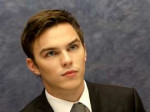 Nicholas-Hoult-nicholas-hoult-22137269-2560-1920.jpg