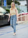 elle-fanning-in-ripped-jeans-out-in-la-06-06-2019-9.jpg