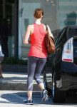 emily-blunt-candids-in-spandex-leaving-a-gym-in-west-hollyw[...].jpg