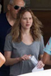 jennifer-lawrence-on-the-set-of-untitled-lila-neugebauer-mo[...].jpg