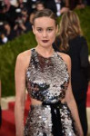 brie-larson-met-gala-03may16-01.jpg