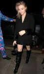 chloe-grace-moretz-dressed-in-all-black-as-she-arrives-at-a[...].jpg