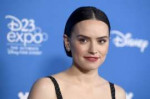 daisy-ridley-d23-expo-in-anaheim-08-24-2019-4.jpg