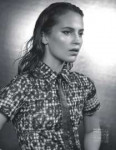 alicia-vikander-vogue-magazine-japan-october-2019-issue-6.jpg