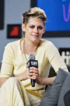 kristen-stewart-at-seberg-press-conference-at-2019-tiff-in-[...].jpg