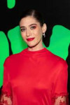 lizzy-caplan-huluween-party-at-nycc-10-04-2019-9.jpg