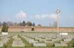 1200px-TerezinNationalCemetery.JPG