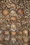 1024px-CatacombsofParis07.jpg