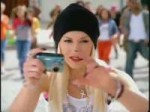 Hollaback-Girl-Music-Video-gwen-stefani-18732861-605-454[1].jpg