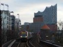 ein-dt5-vor-elbphilharmonie-erreicht-910682.jpg