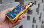 voopoo-drag-gold-in-hand.jpg