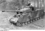 BundesarchivBild101I-695-0406-03,Russland,PanzerIVamWaldrand.jpg