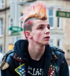 290580548474b9f610ce0bb3cdef1940--punk-mohawk-punk-guys.jpg